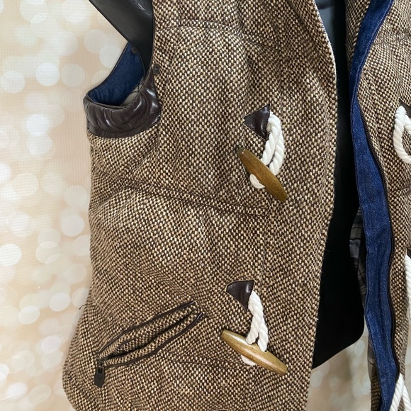 TimeOut brown and plaid zip up button up fall vest. - Picture 2 of 11